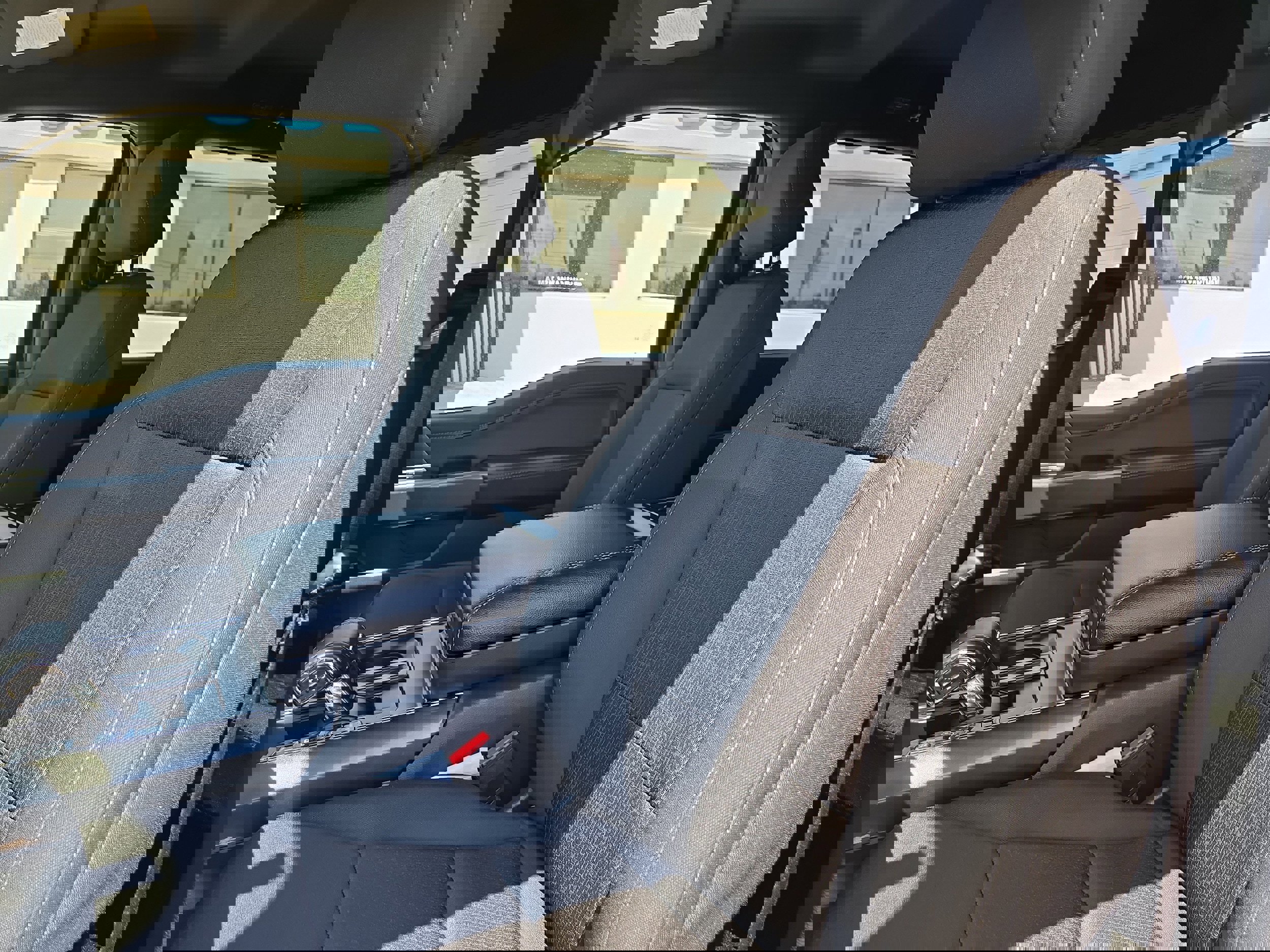 Certified 2022 Ford F150 XLT w/ Equipment Group 302A High image 21