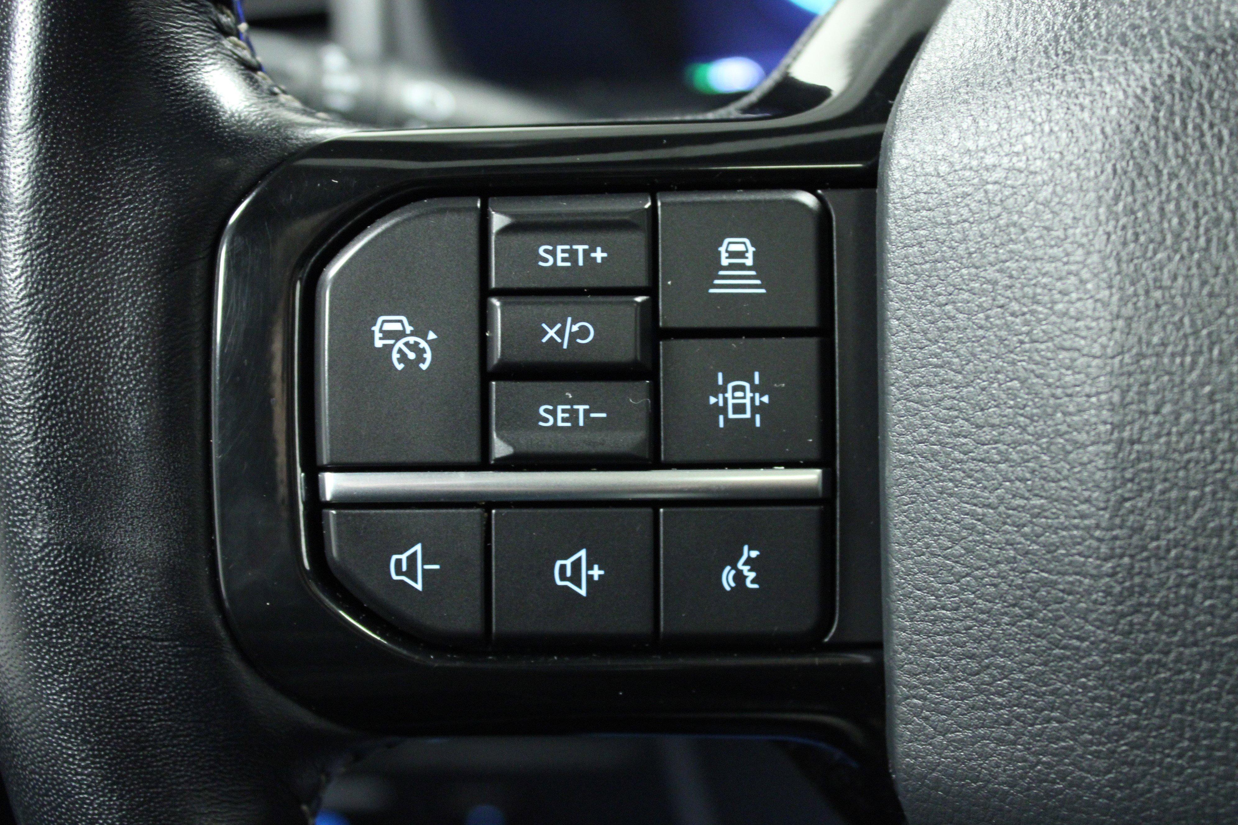 Used 2023 Ford F150 Lightning Platinum image 20