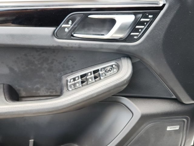 Used 2021 Porsche Macan AWD/4WD image 13
