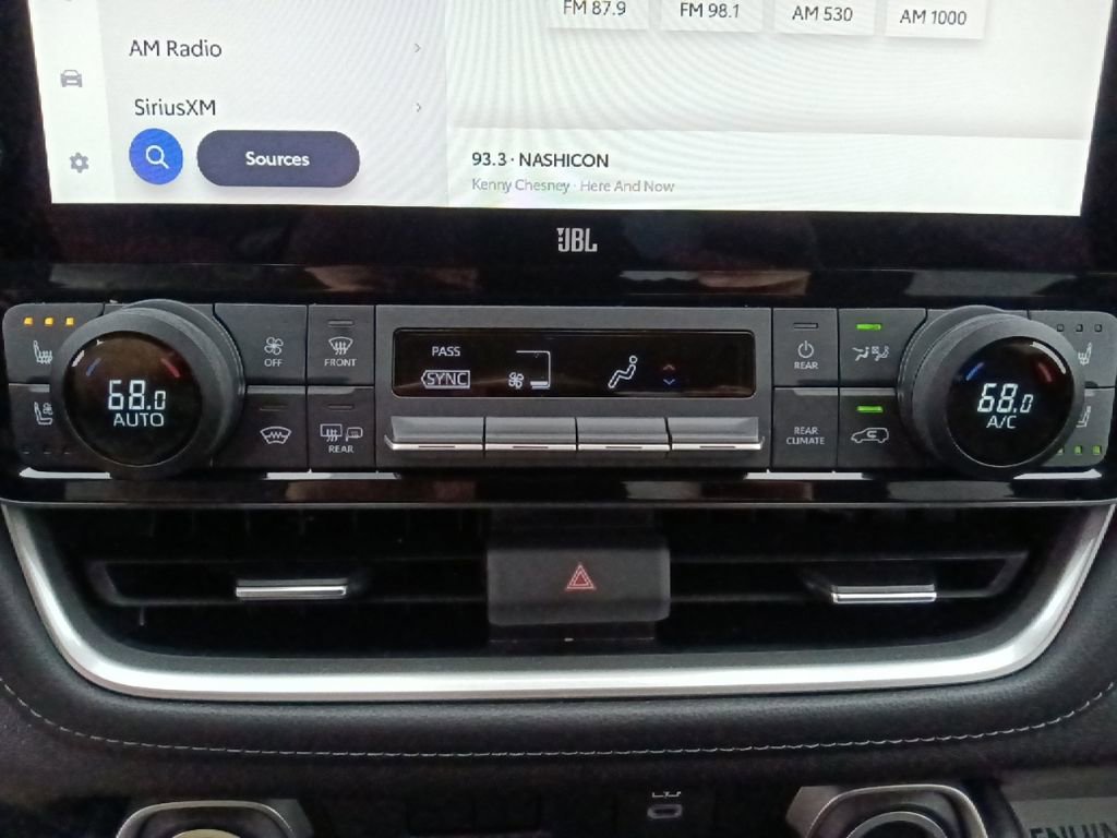 Used 2025 Toyota Grand Highlander AWD image 22