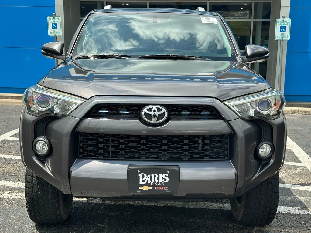 Used 2018 Toyota 4Runner SR5 Premium AWD/4WD image 2