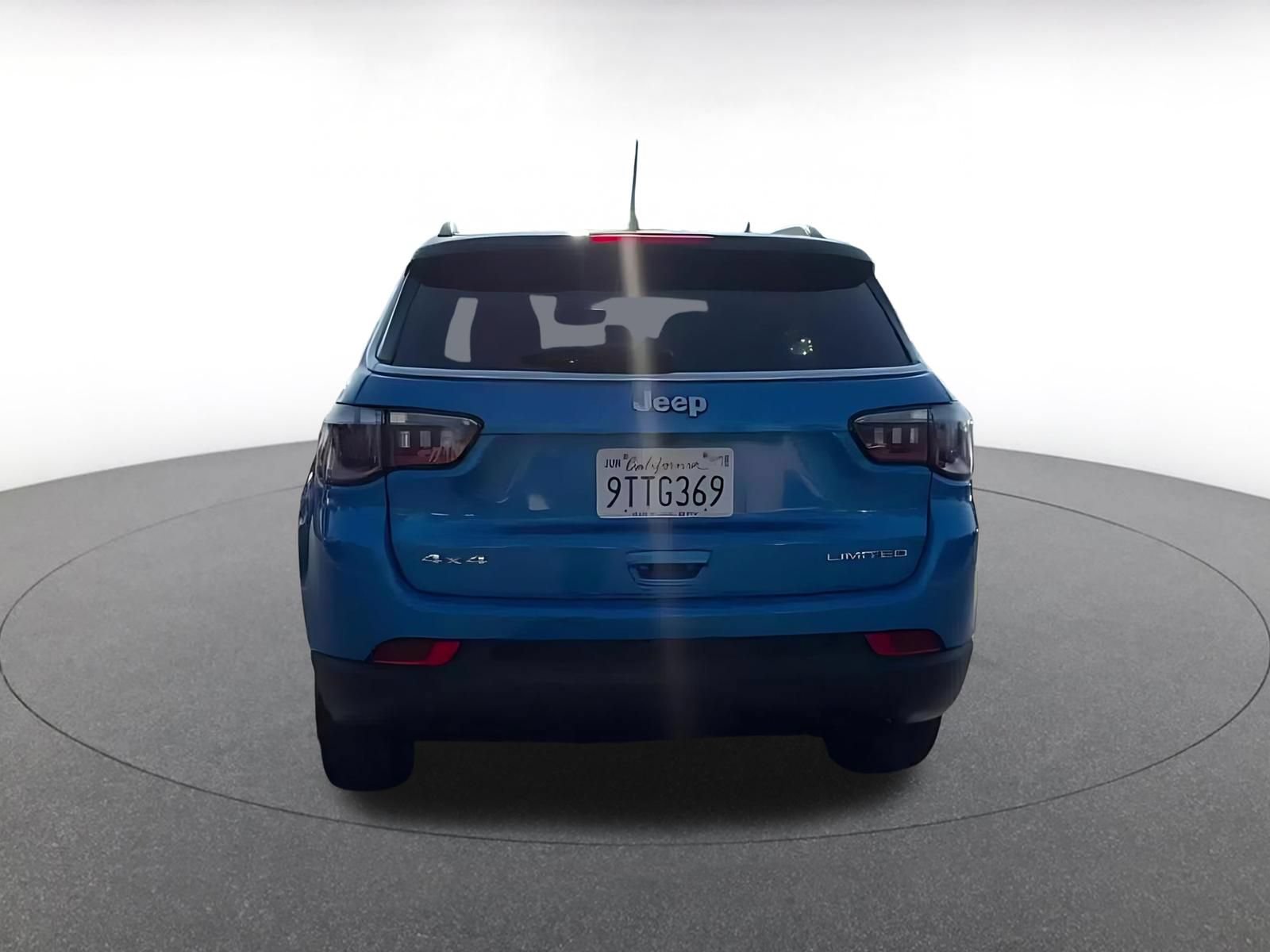 Used 2025 Jeep Compass Limited AWD/4WD image 12