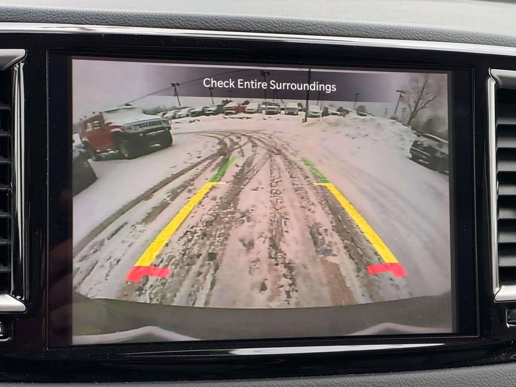 Used 2023 Chrysler Pacifica Touring-L image 19