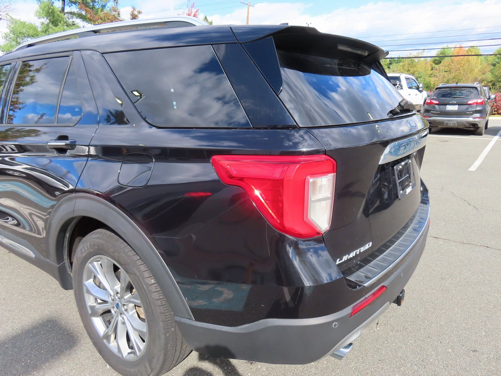 Used 2020 Ford Explorer Limited image 10