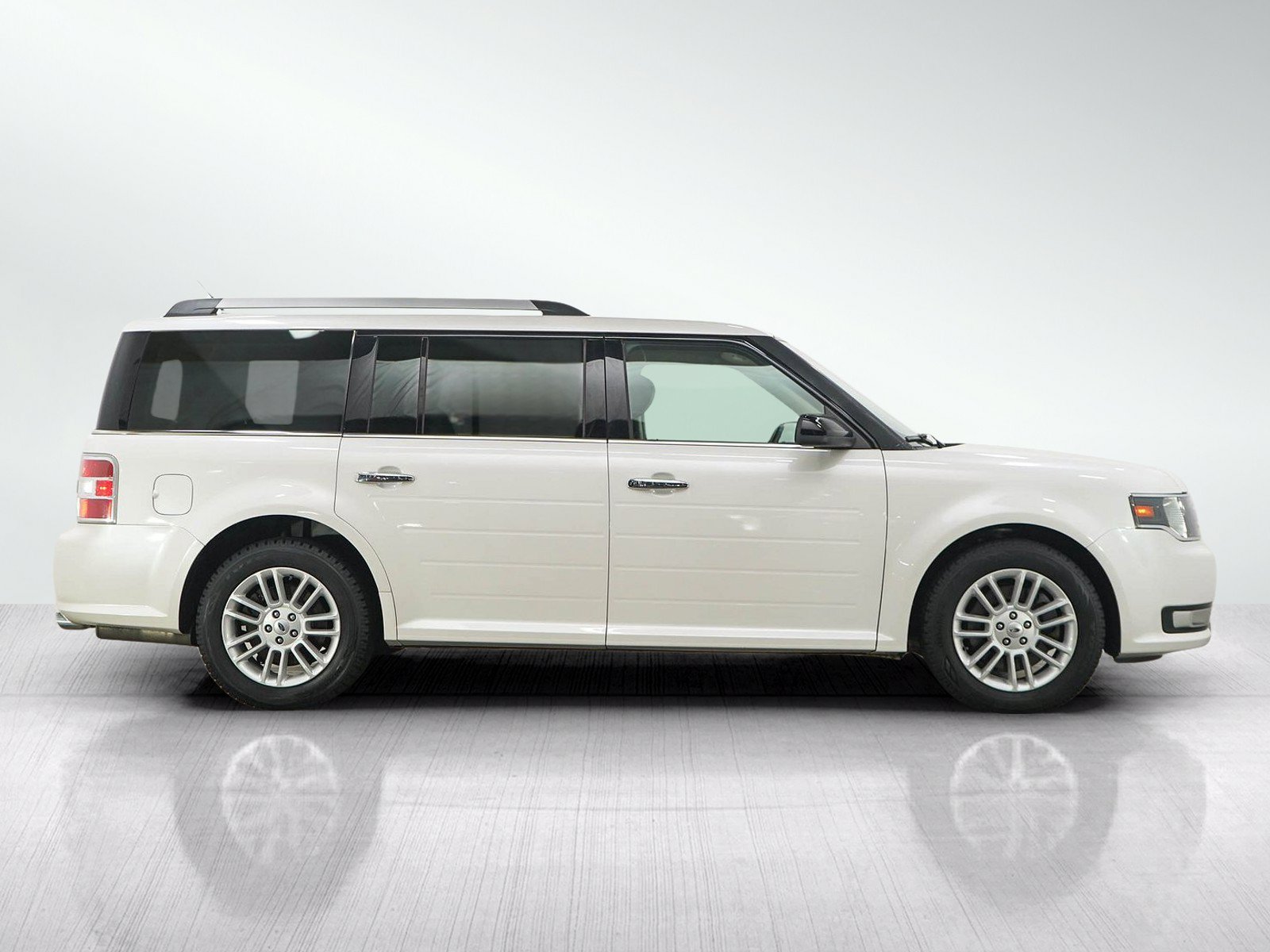 Used 2016 Ford Flex SEL w/ Equipment Group 202A AWD/4WD image 7
