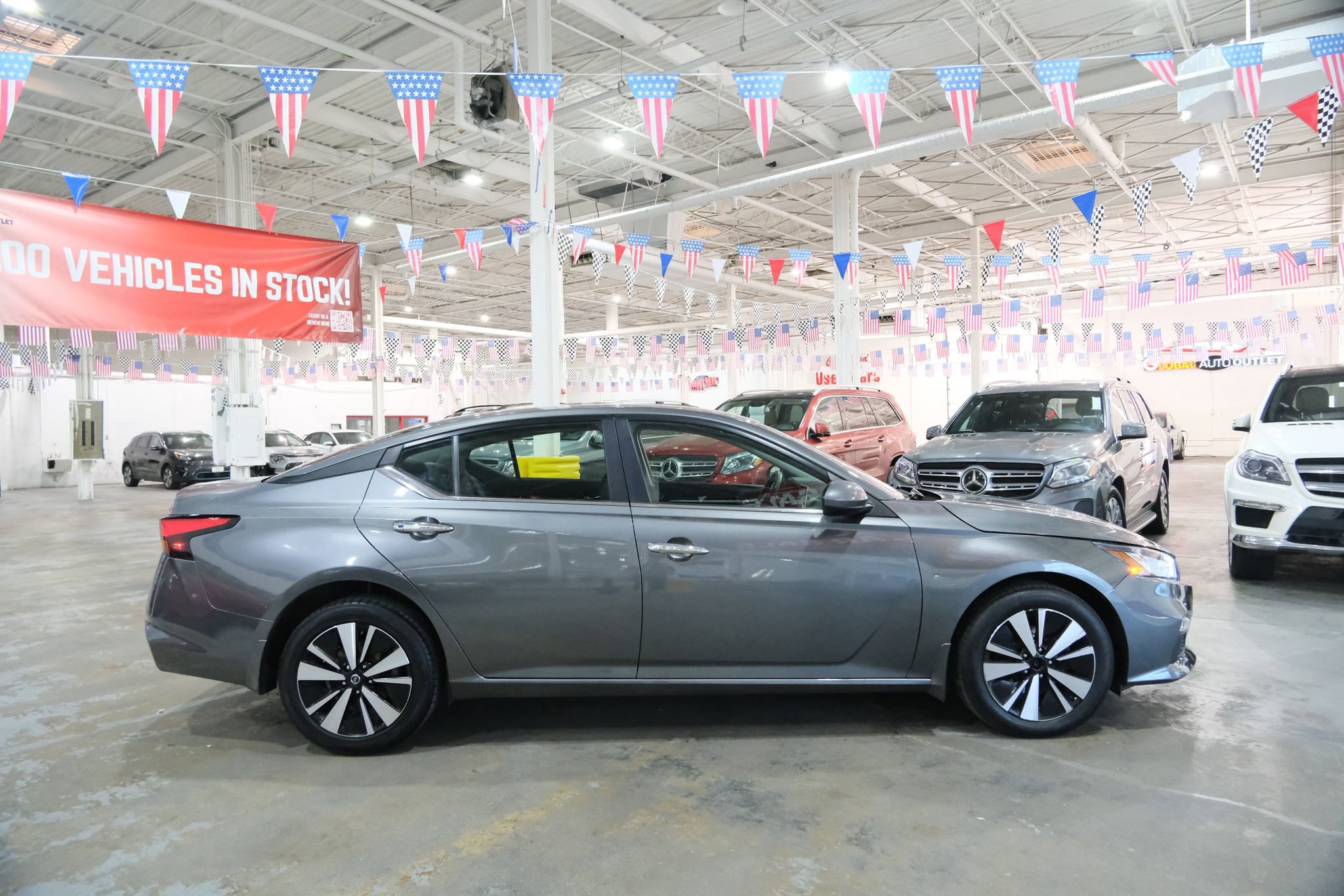 Used 2022 Nissan Altima 2.5 SV AWD/4WD image 13