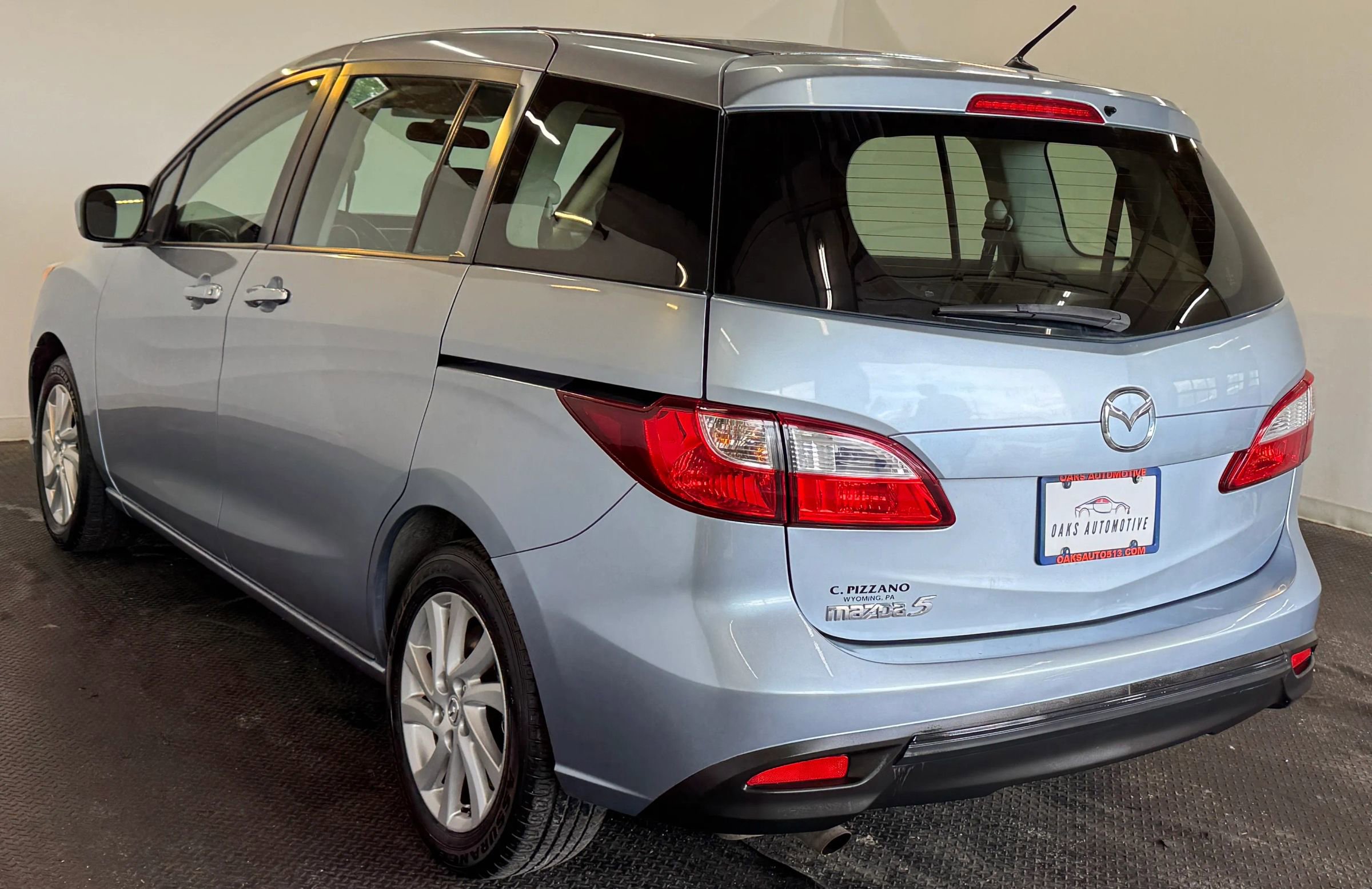Used 2012 MAZDA MAZDA5 Sport image 5
