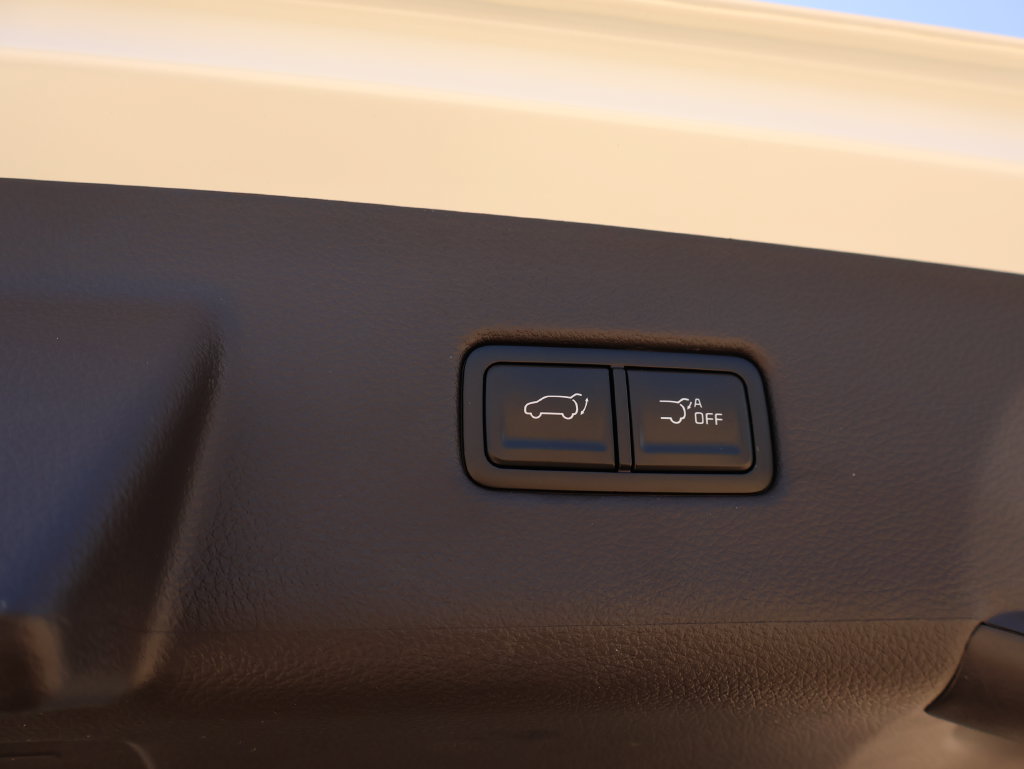 New 2027 Kia Carnival SX w/ Dark Edition Package FWD image 12
