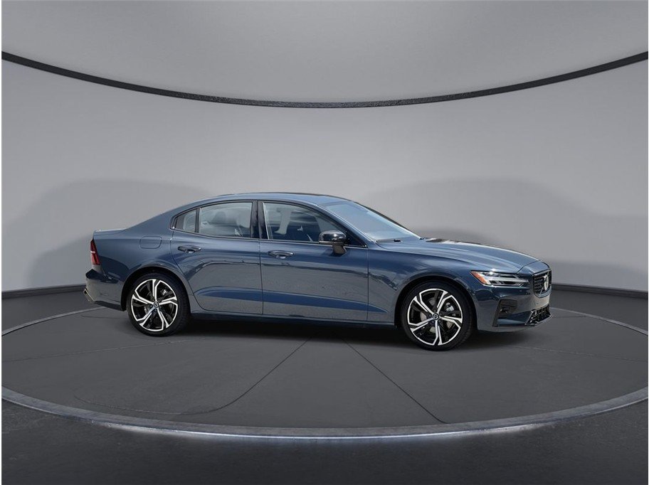 Used 2024 Volvo S60 B5 Core AWD/4WD image 17