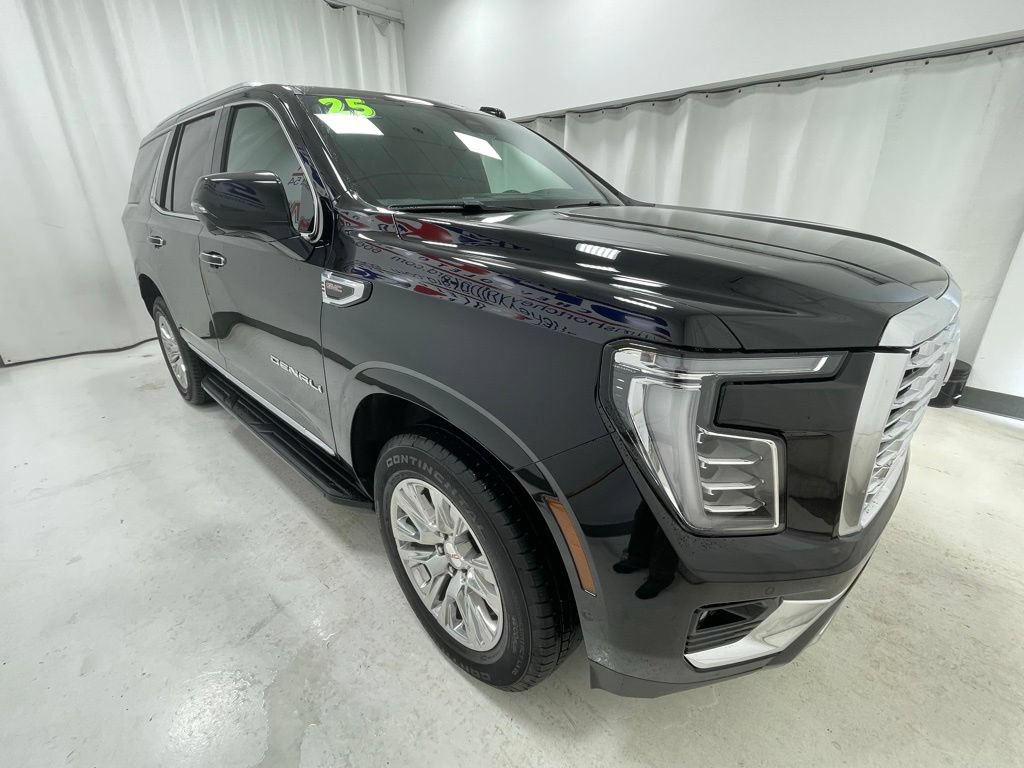 Used 2025 GMC Yukon Denali AWD/4WD image 3