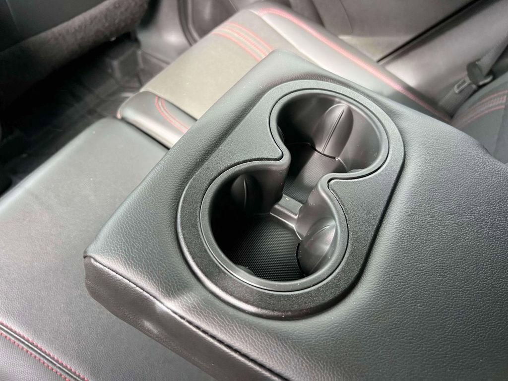 Used 2022 Chevrolet Equinox RS w/ LPO, Floor Liner Package AWD/4WD image 11