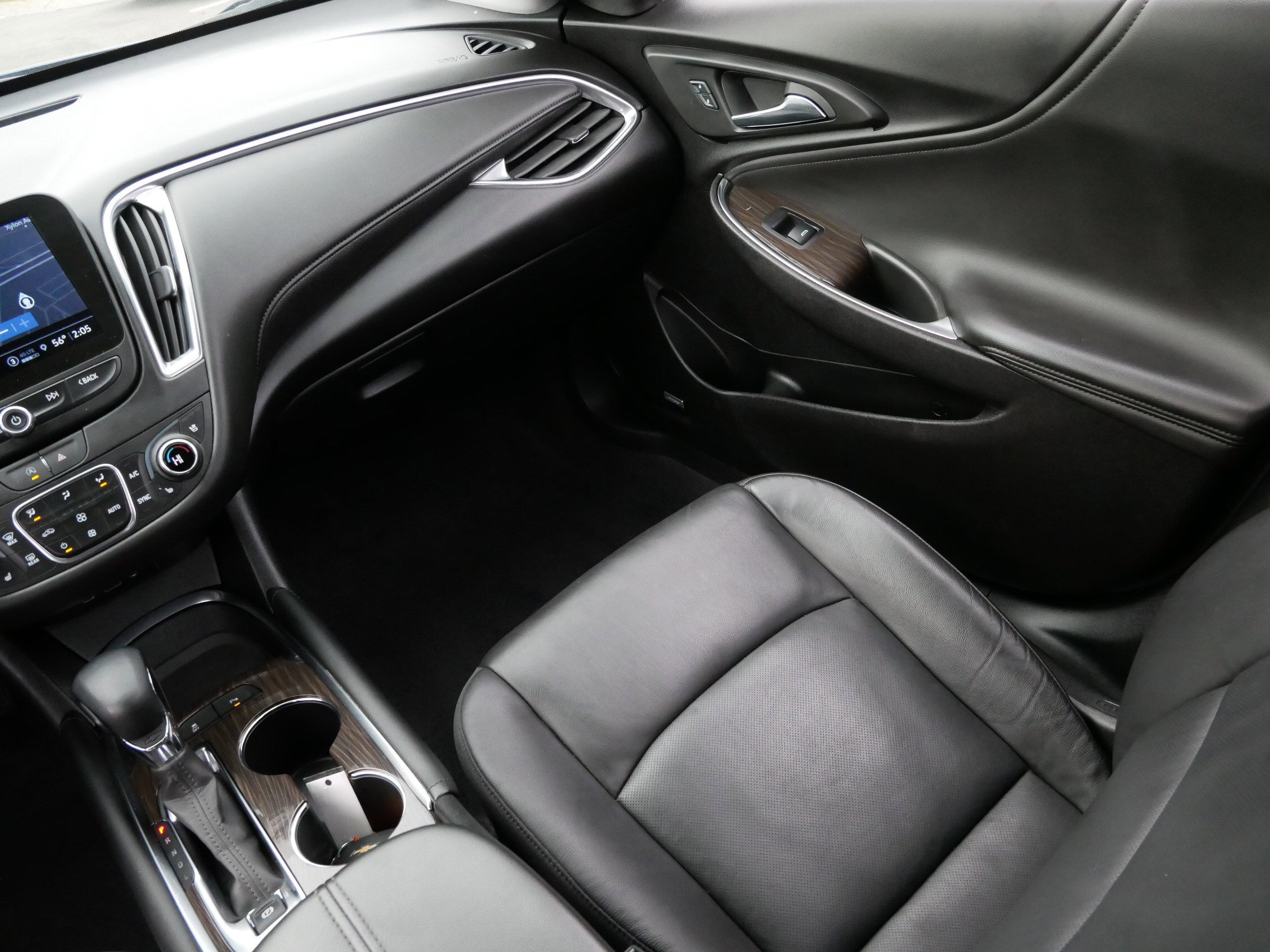 Used 2024 Chevrolet Malibu LT image 11