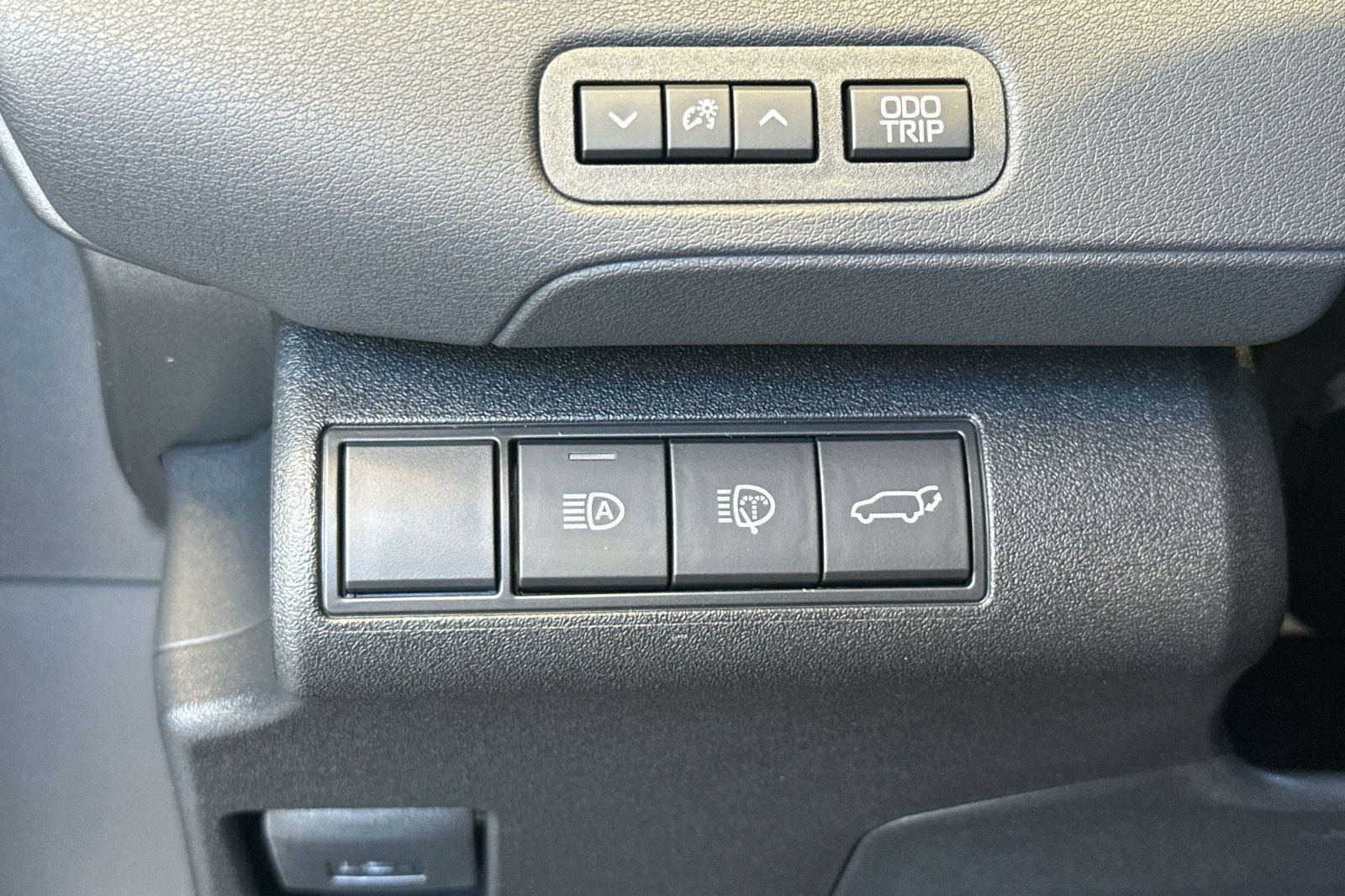 New 2026 Toyota bZ FWD image 31