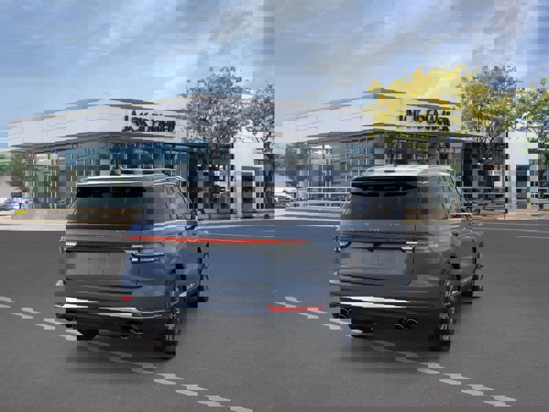 New 2026 Lincoln Aviator AWD image 8