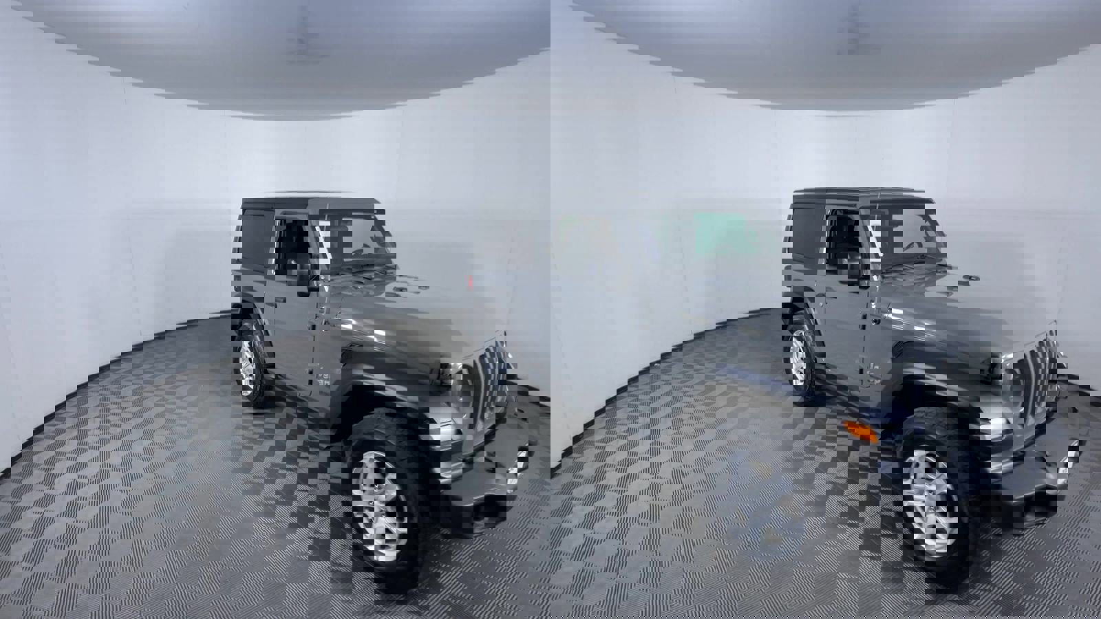 Used 2019 Jeep Wrangler Sport image 2