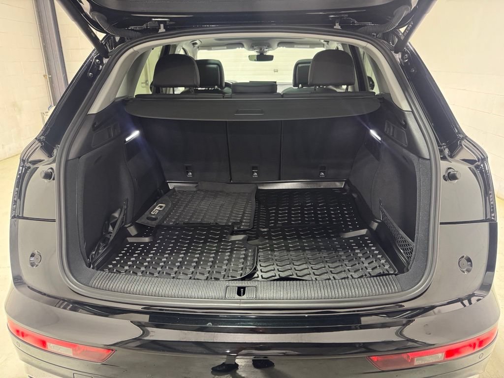 Used 2023 Audi Q5 2.0T Prestige w/ Prestige Package AWD/4WD image 29