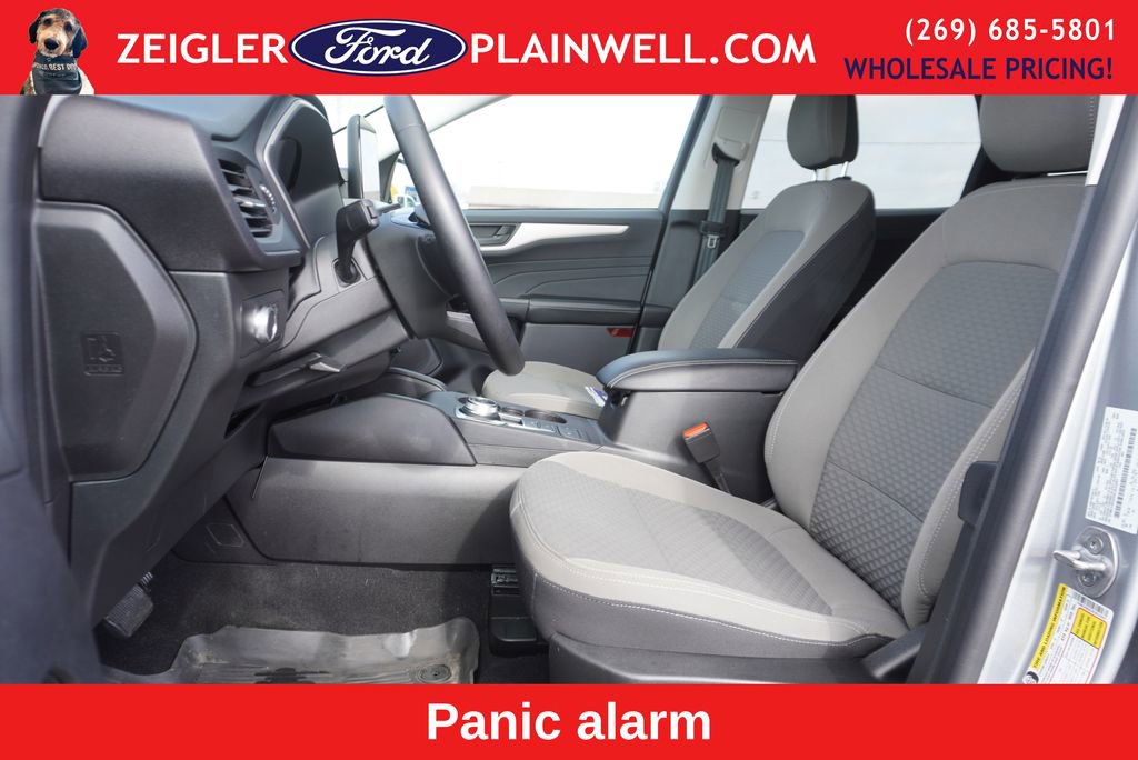 Used 2022 Ford Escape SE w/ Cold Weather Package image 17