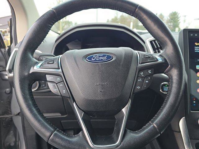 Used 2022 Ford Edge Titanium w/ Equipment Group 301A AWD/4WD image 25