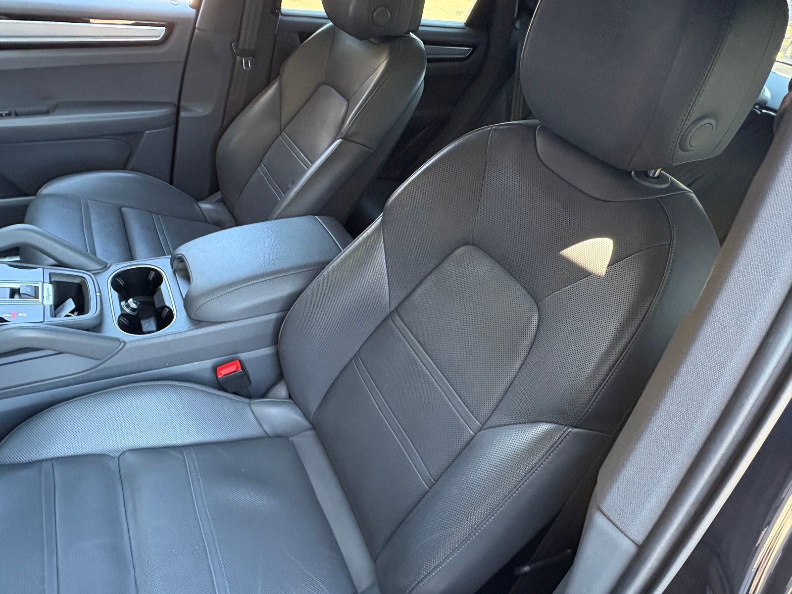 Used 2023 Porsche Cayenne Coupe AWD/4WD image 31