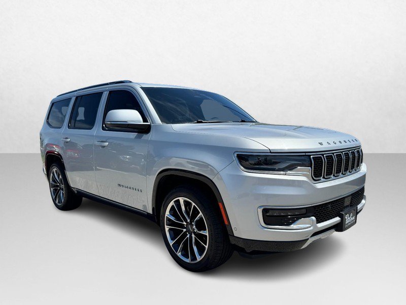 Used 2022 Jeep Wagoneer Series III w/ Premium Group I AWD/4WD image 3