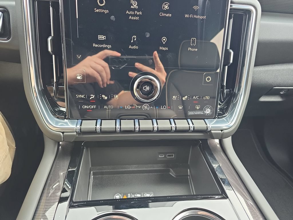 New 2026 GMC Yukon Elevation w/ Elevation Premium Package AWD/4WD image 25