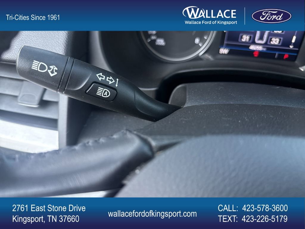 Used 2020 GMC Terrain SLE w/ Elevation Edition image 17