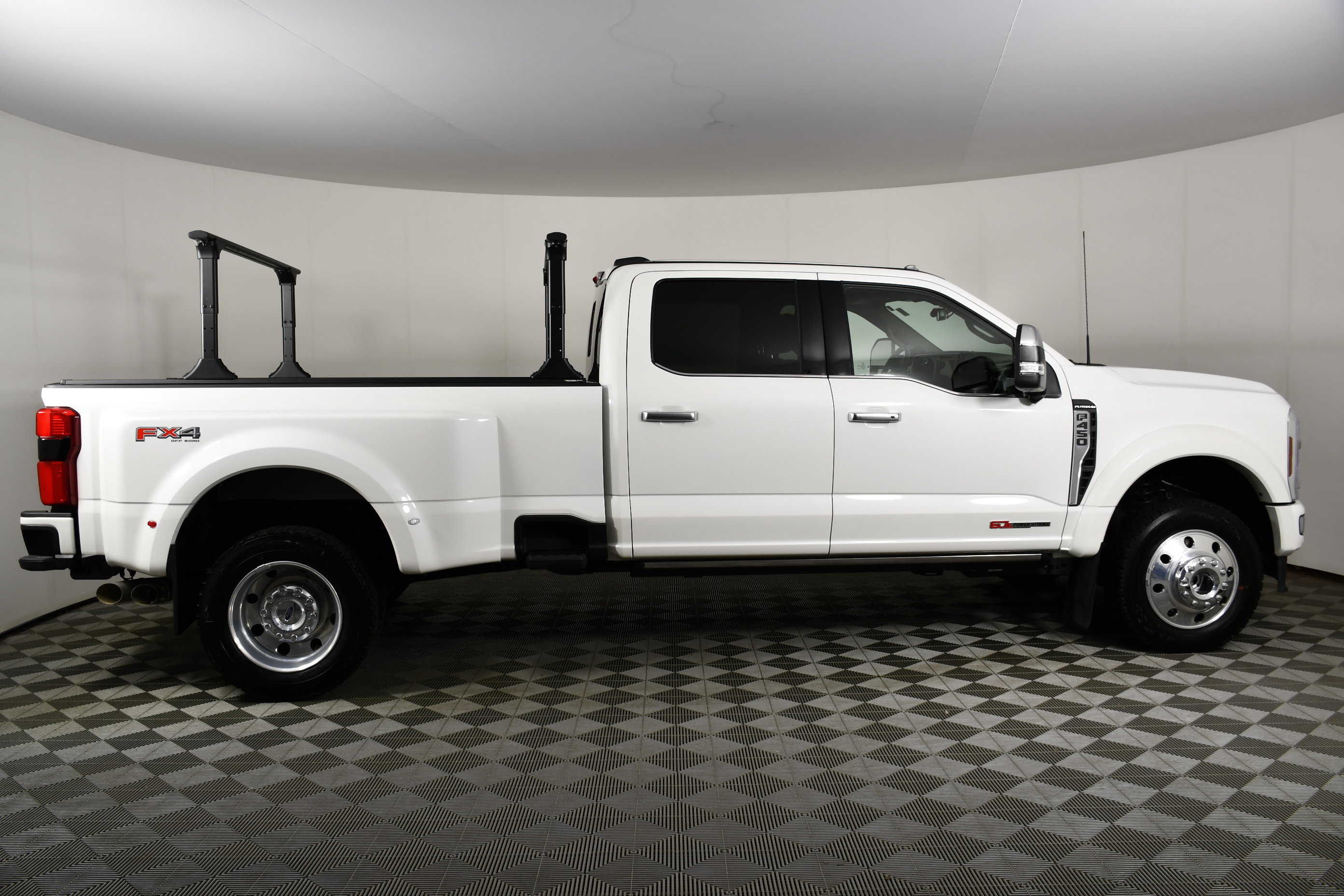 Used 2026 Ford F450 Platinum w/ Platinum Plus Package AWD/4WD image 5