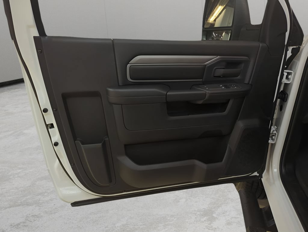 New 2026 RAM 2500 Tradesman AWD/4WD image 10