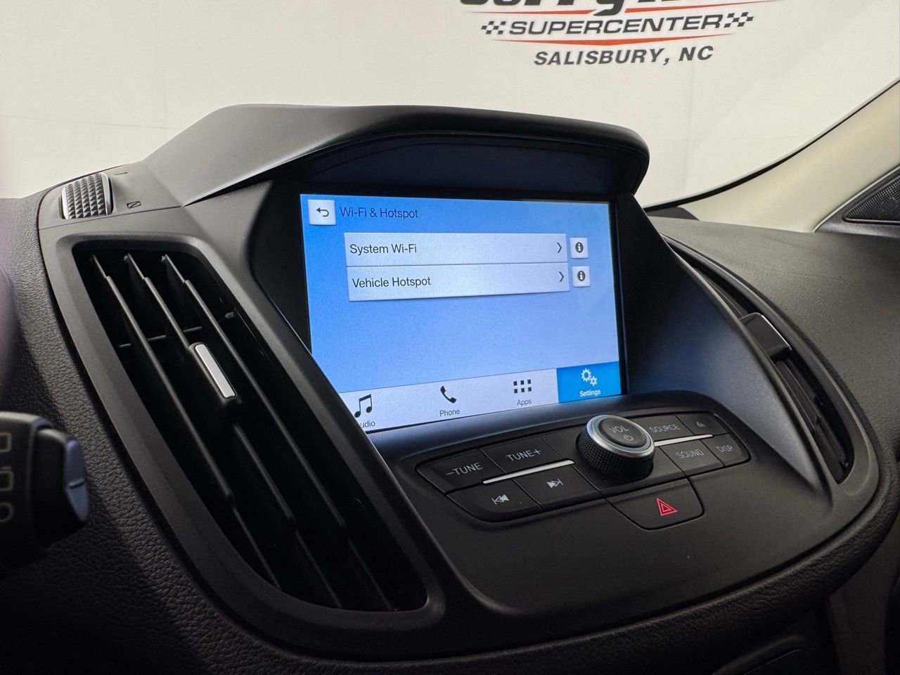 Used 2018 Ford Escape SEL image 24