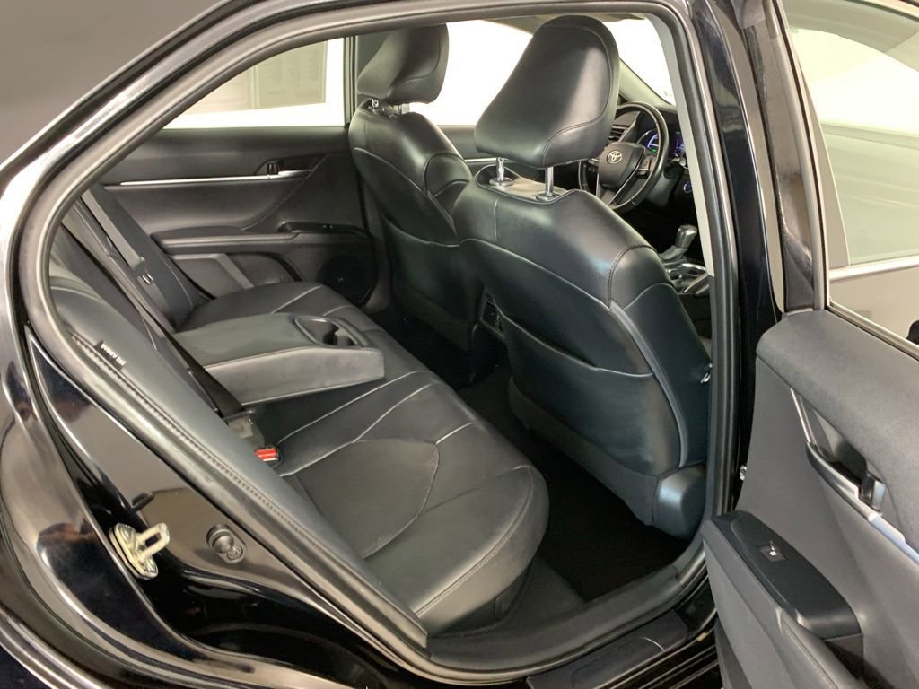Used 2020 Toyota Camry XLE FWD image 37