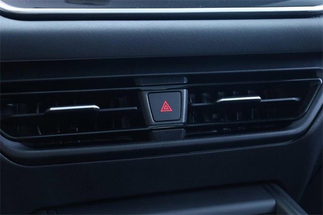 New 2025 Volkswagen Tiguan SE image 15