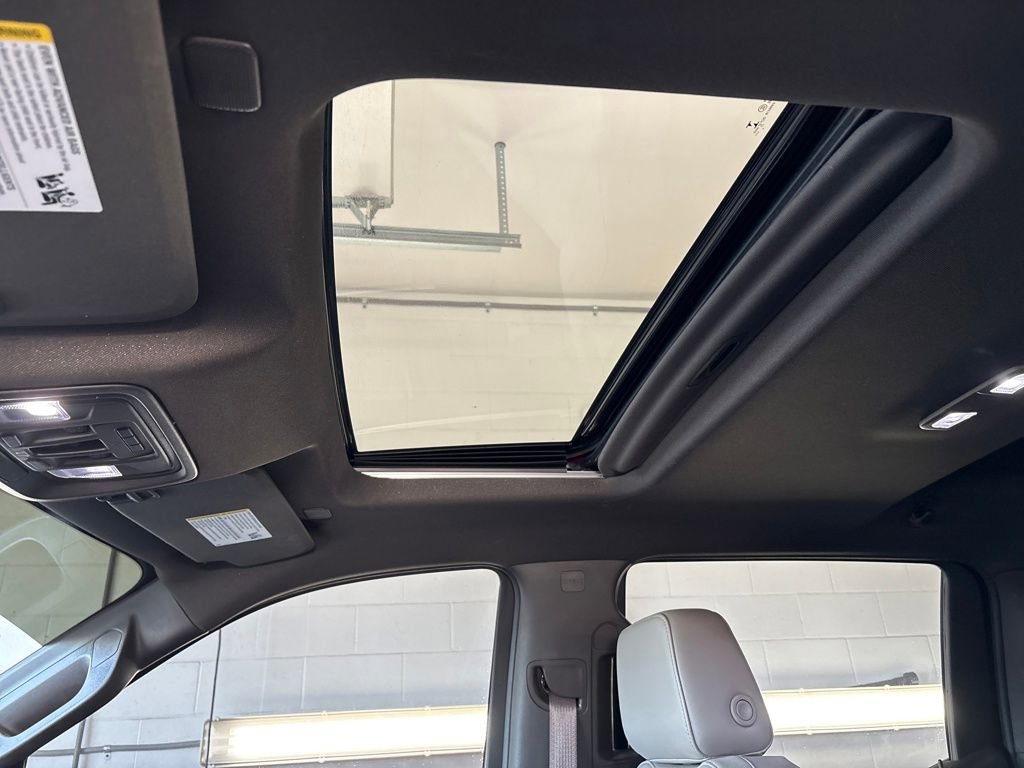 Used 2022 Chevrolet Silverado 1500 LT Trail Boss w/ Convenience Package II image 18