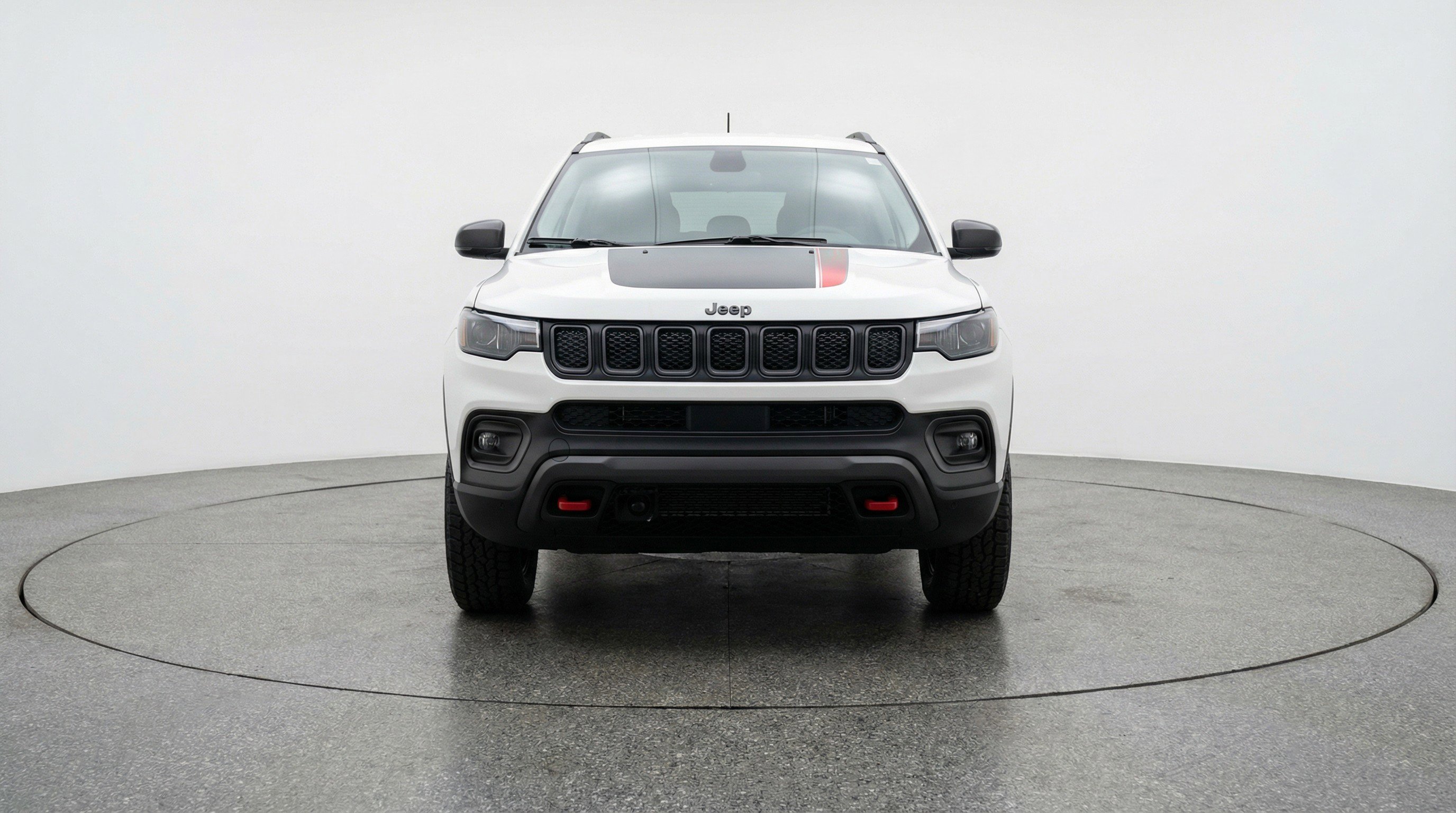 Used 2025 Jeep Compass Trailhawk image 2