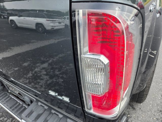 Used 2017 GMC Canyon SLE w/ SLE Convenience Package AWD/4WD image 17