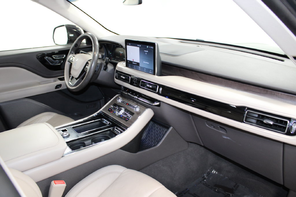 Used 2023 Lincoln Aviator Reserve w/ Equipment Group 201A AWD/4WD image 32