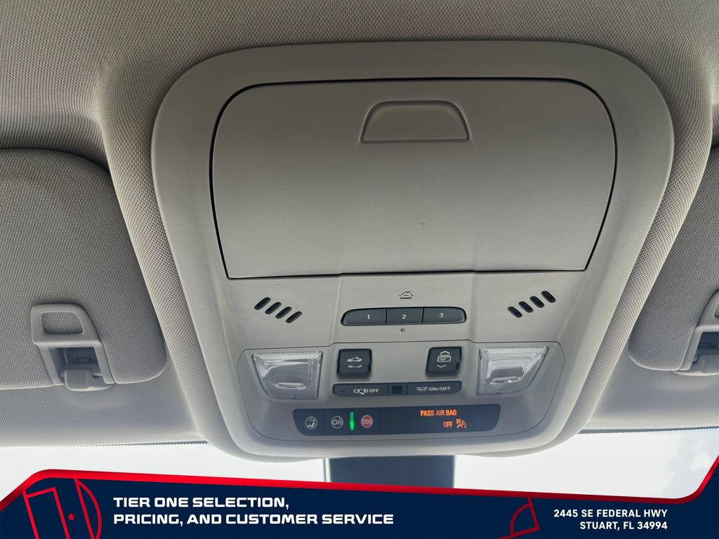 Used 2024 GMC Terrain SLT w/ Tech Package FWD image 27