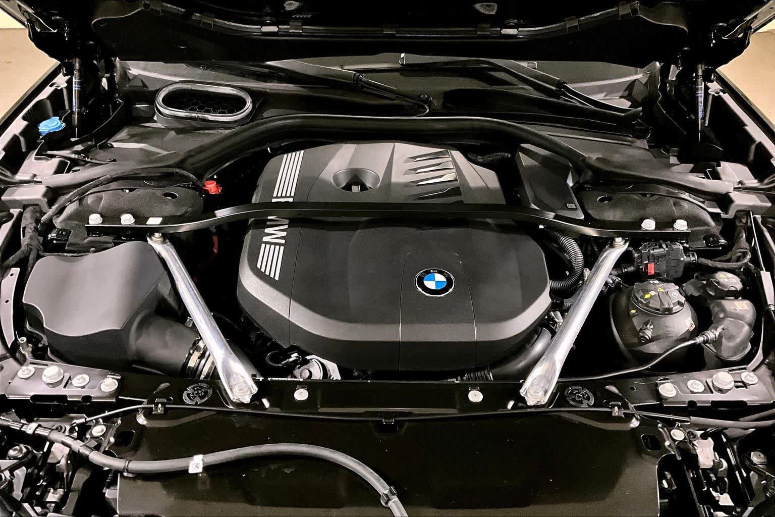 Used 2025 BMW 740i xDrive w/ Executive Package AWD/4WD image 29
