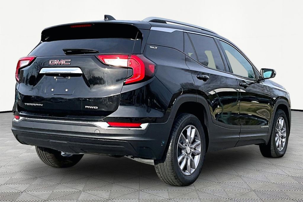 Used 2024 GMC Terrain SLT image 5