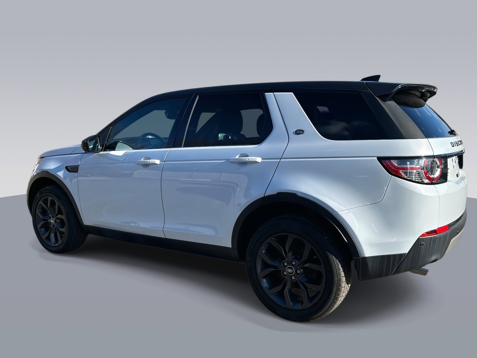 Used 2019 Land Rover Discovery Sport Landmark AWD/4WD image 5