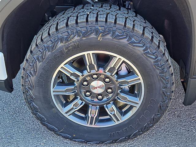 Used 2026 GMC Sierra 1500 AT4 w/ AT4 Premium Package image 10