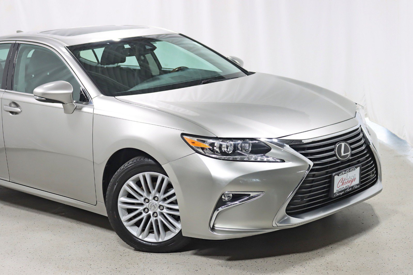 Used 2017 Lexus ES 350 w/ Premium Package FWD image 2