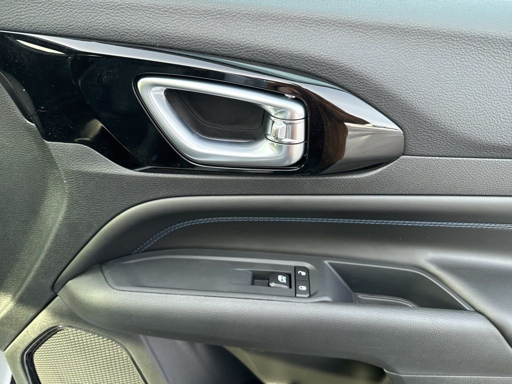 New 2026 Jeep Compass Latitude AWD/4WD image 18