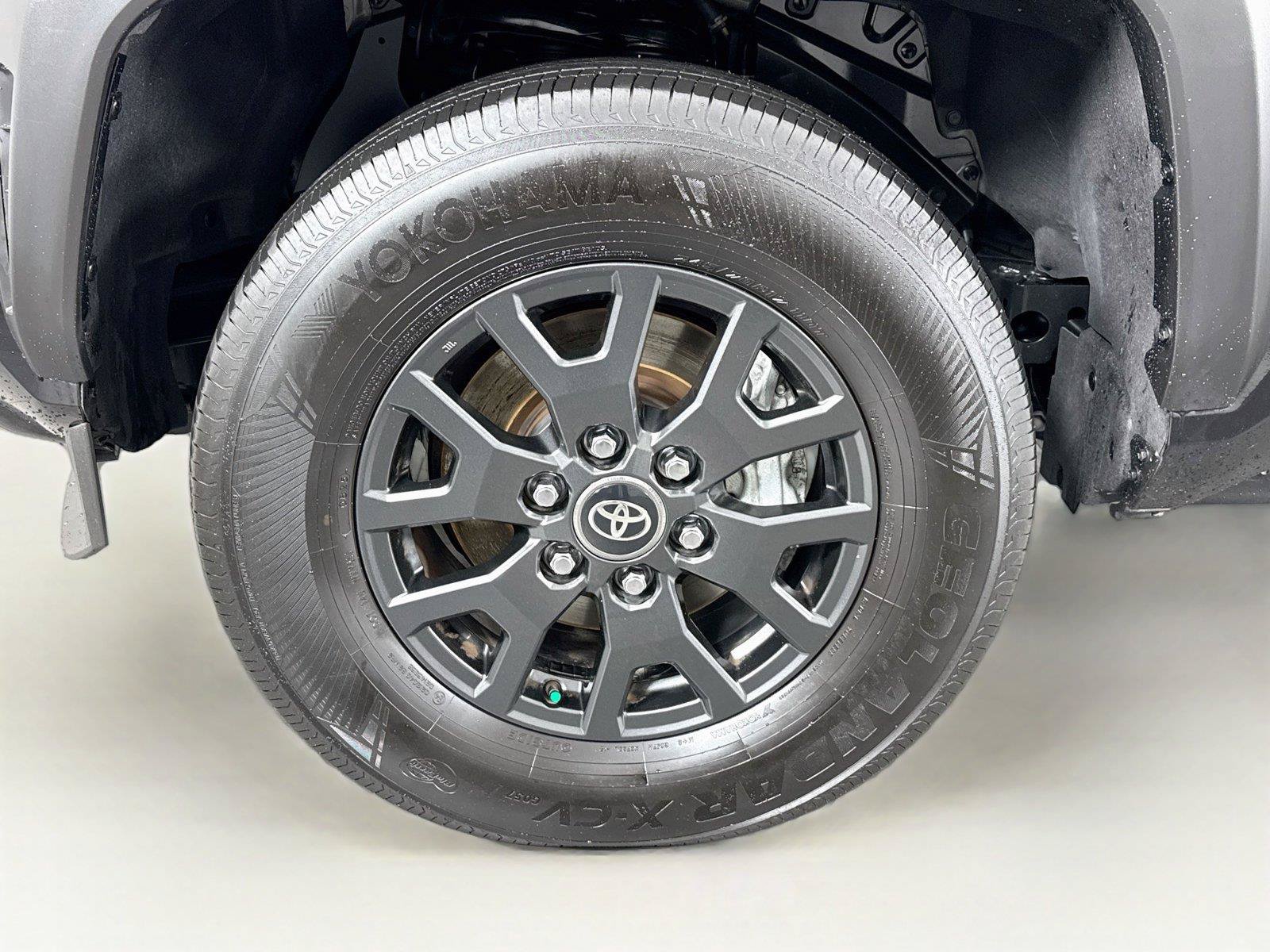 Certified 2025 Toyota 4Runner SR5 AWD/4WD image 39