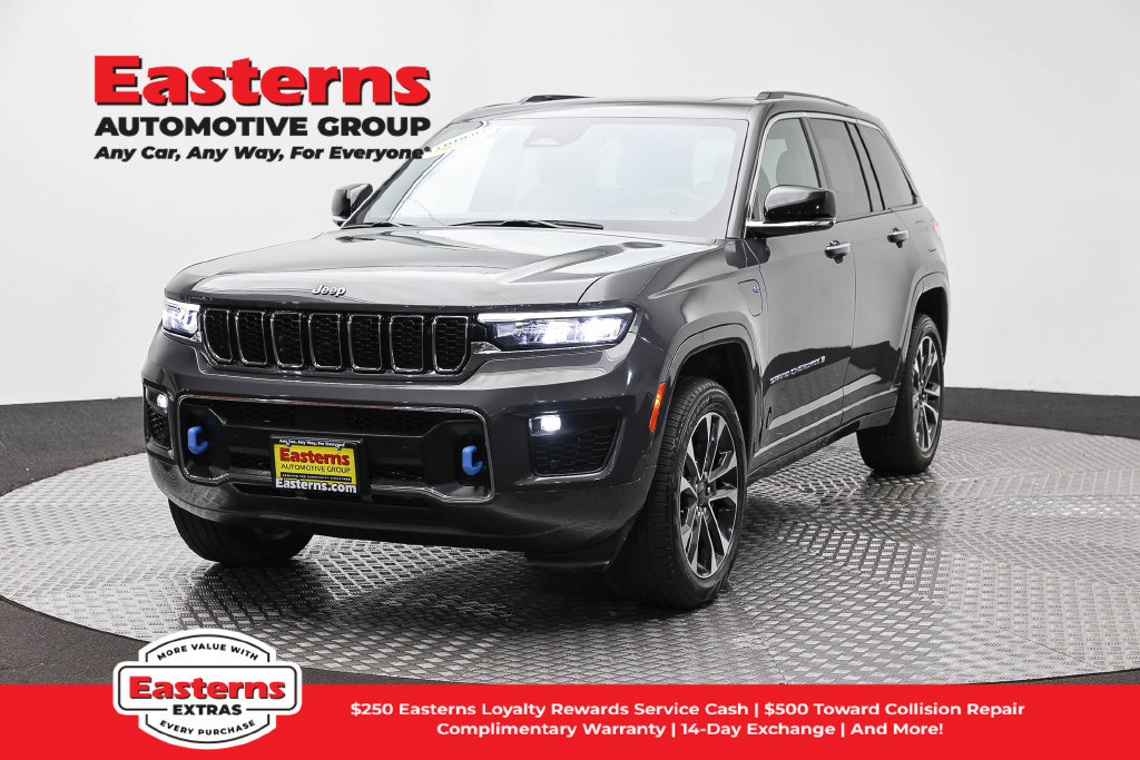 Used 2023 Jeep Grand Cherokee Overland AWD/4WD image 1