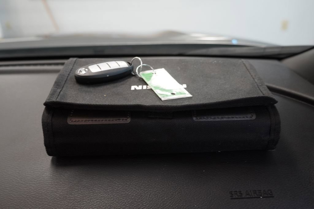 Used 2020 Nissan Kicks SR FWD image 36
