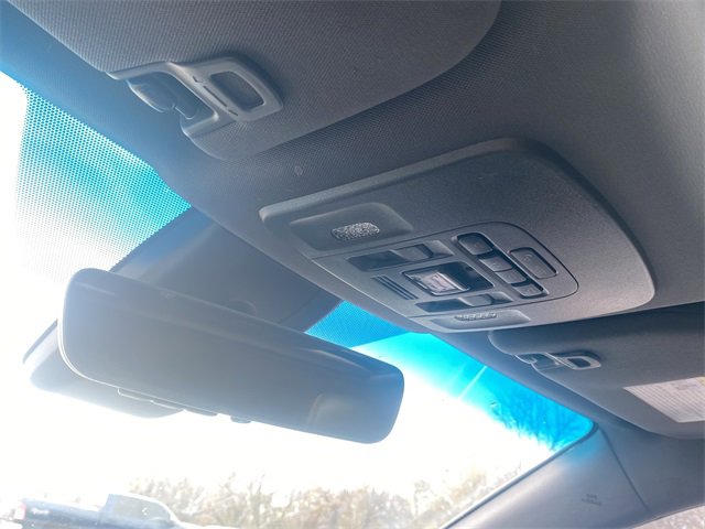 Used 2019 Toyota Avalon Touring w/ Advanced Safety Package image 29