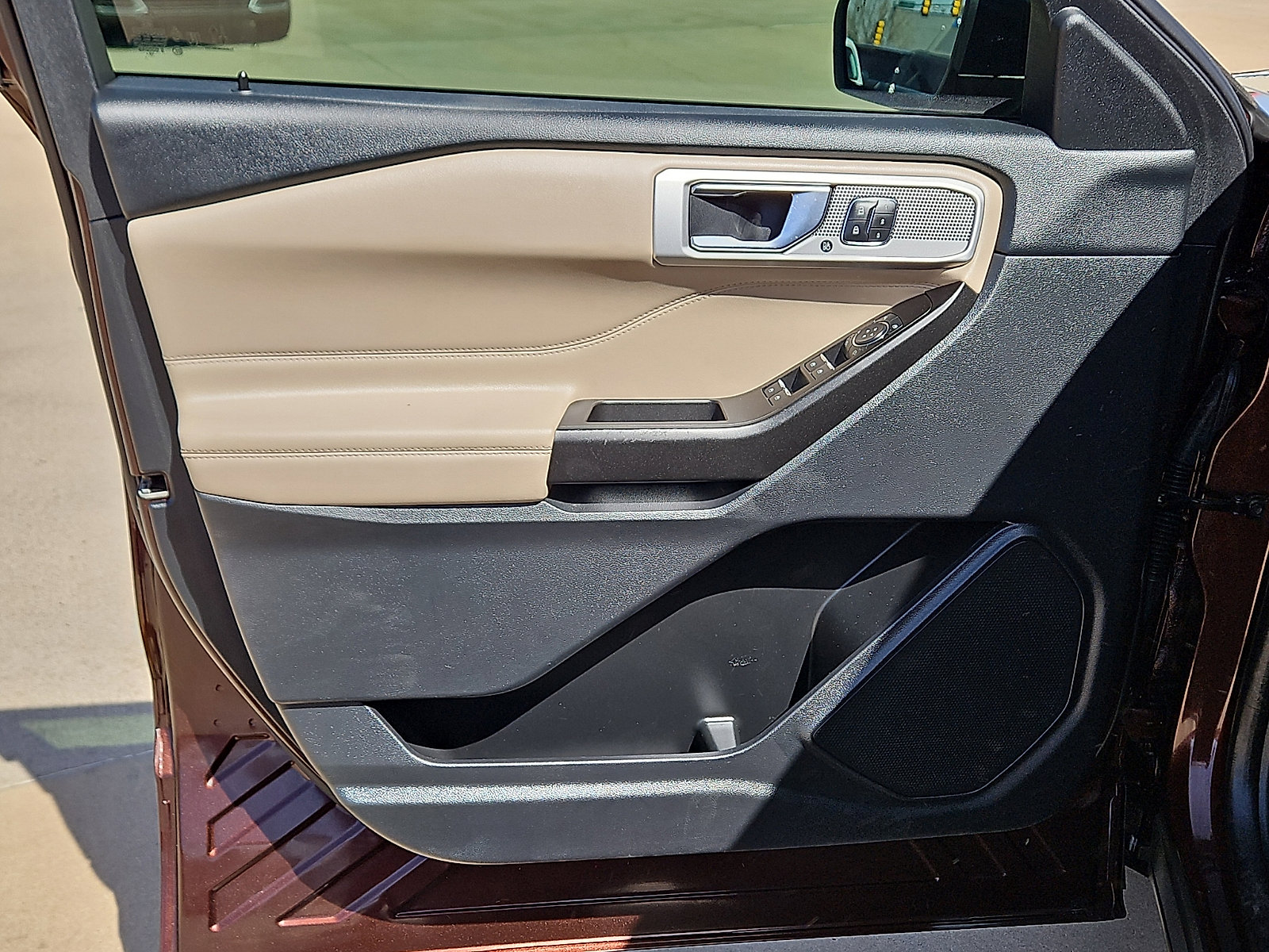 Used 2020 Ford Explorer Limited image 13