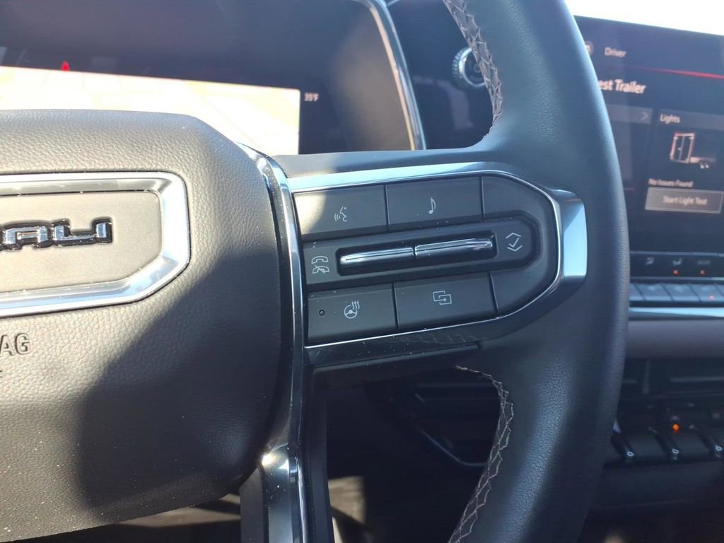 Used 2024 GMC Canyon Denali image 16