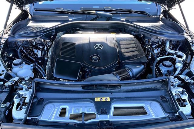 Certified 2023 Mercedes-Benz GLC 300 4MATIC image 33