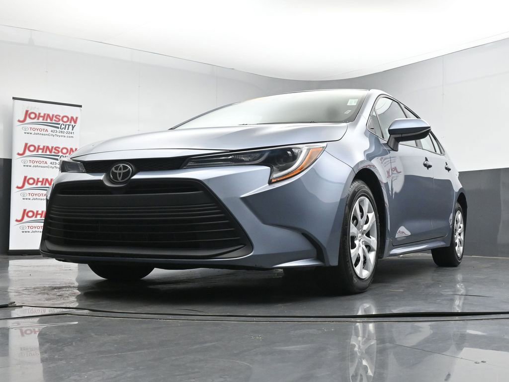 Used 2024 Toyota Corolla LE image 34